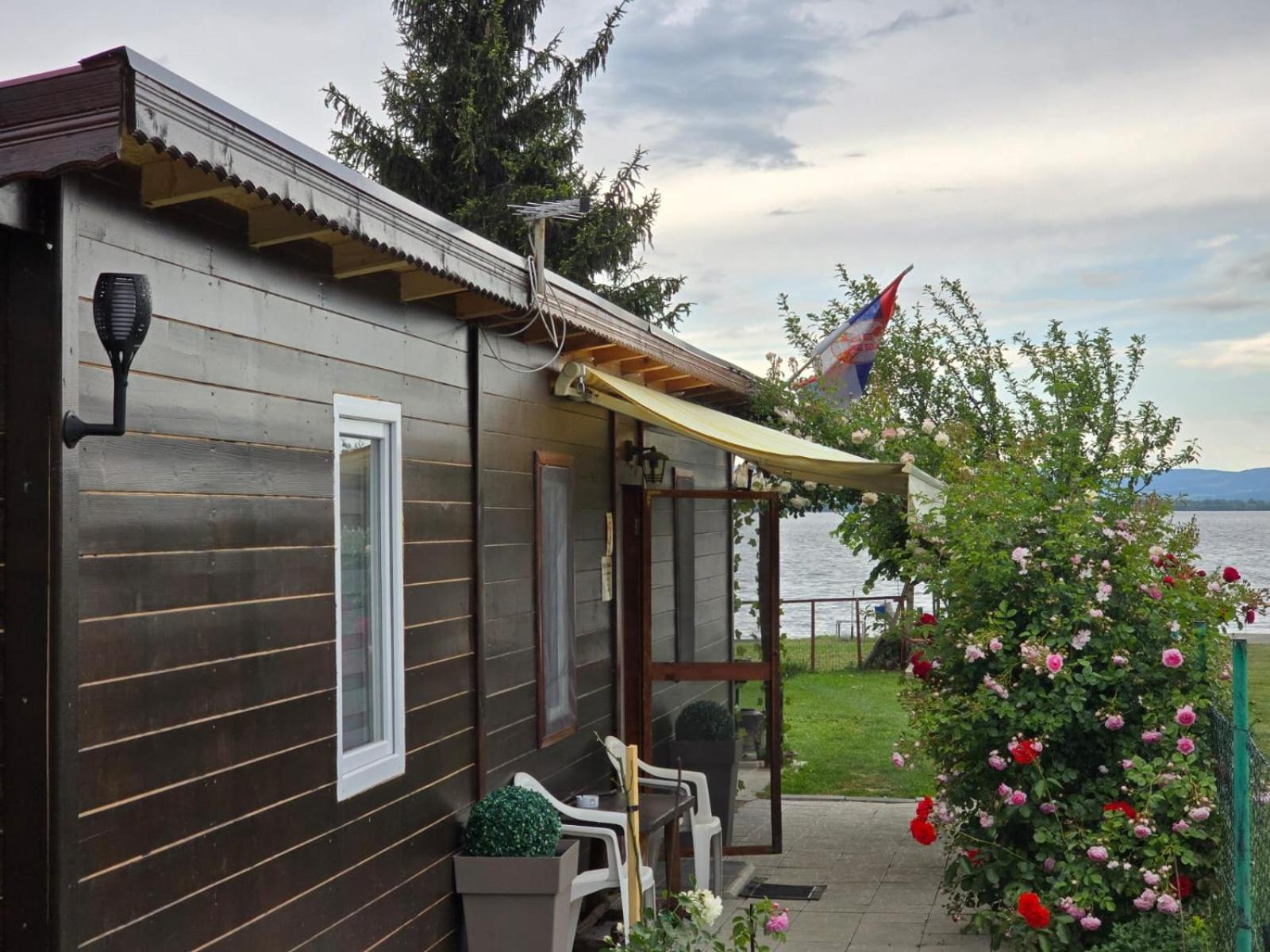 Dedin Konak Golubac Luaran gambar